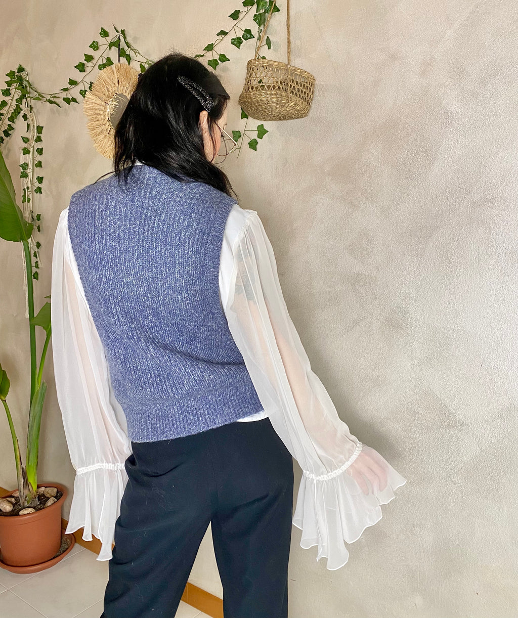 Gilet lilla con trama fiori