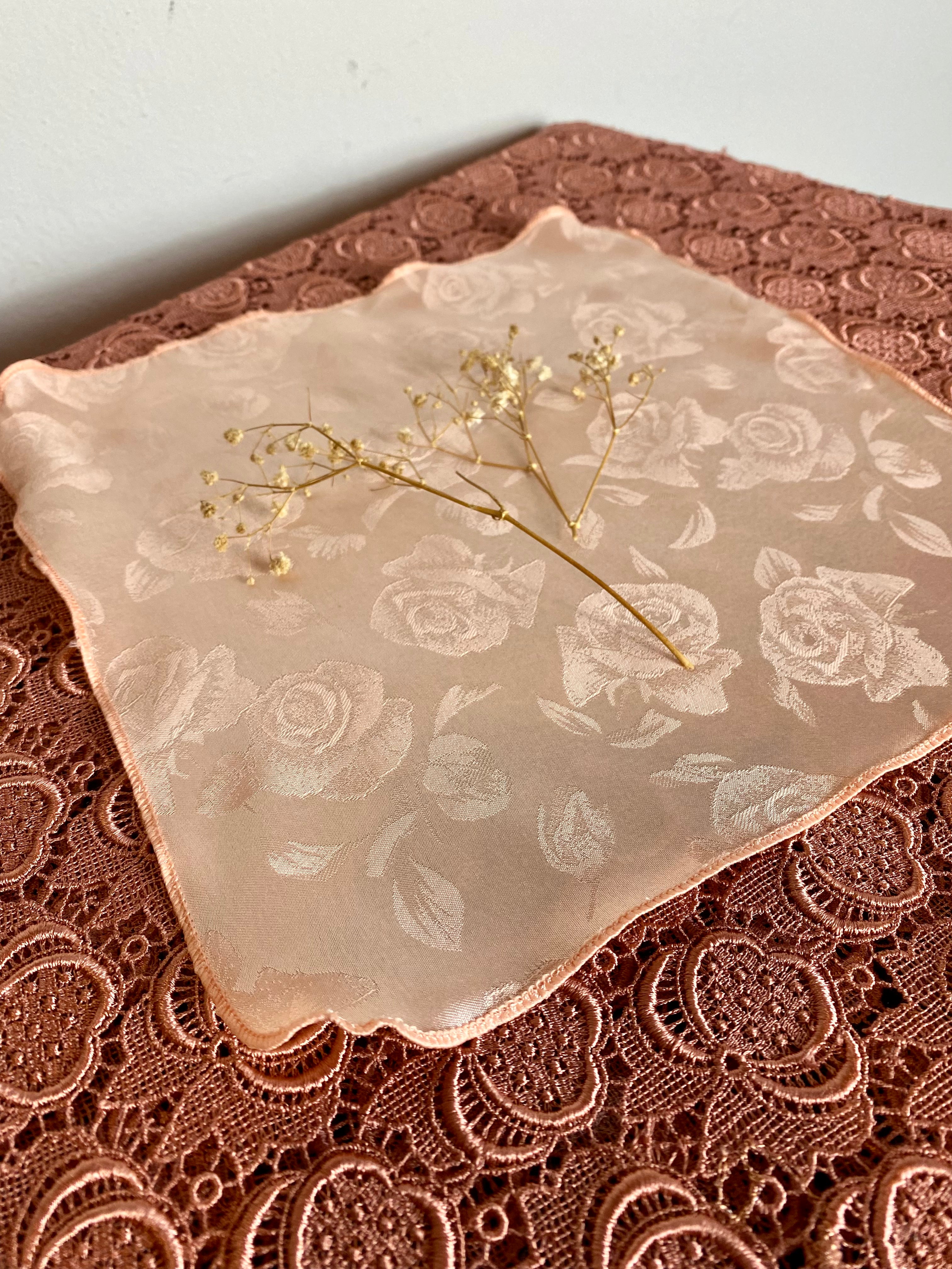 Fazzoletto rosa salmone in pura seta