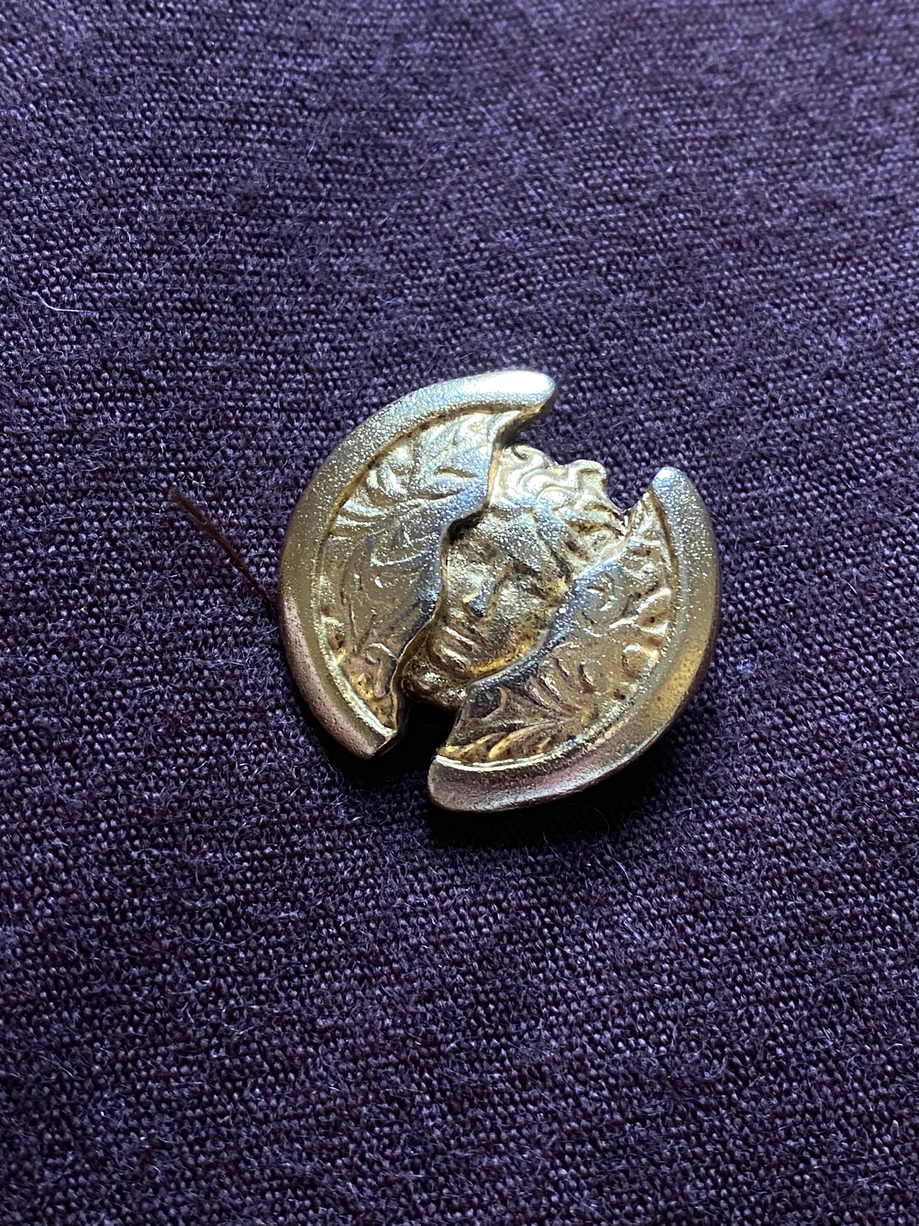 Blazer doppiopetto con bottoni dorati a vista