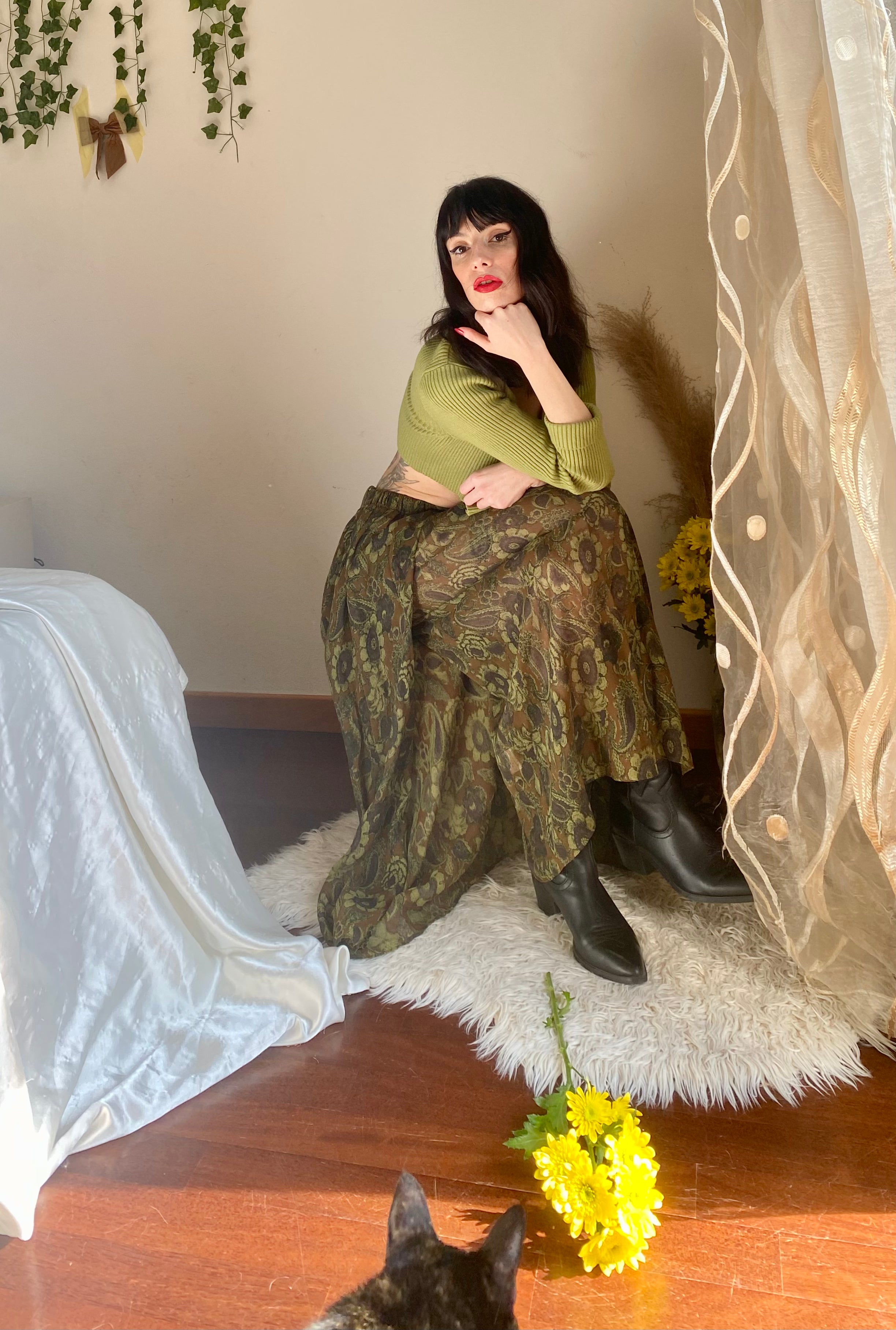 Gonna midi verde floreale con sfondi a piega