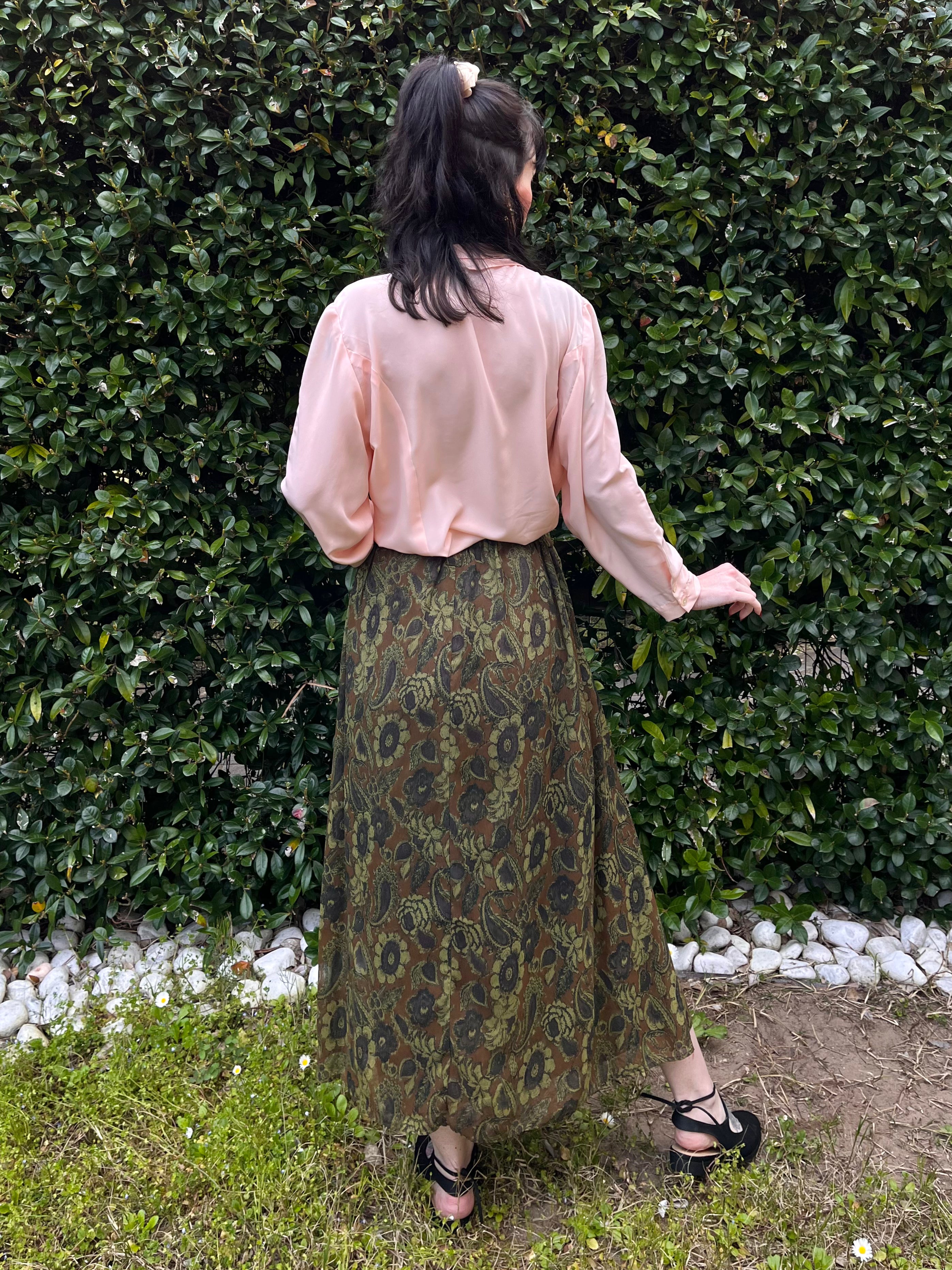 Gonna midi verde floreale con sfondi a piega