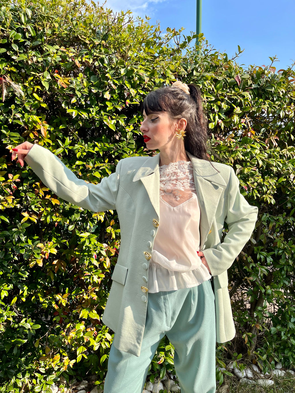 Blazer pastello con bottoni estetici
