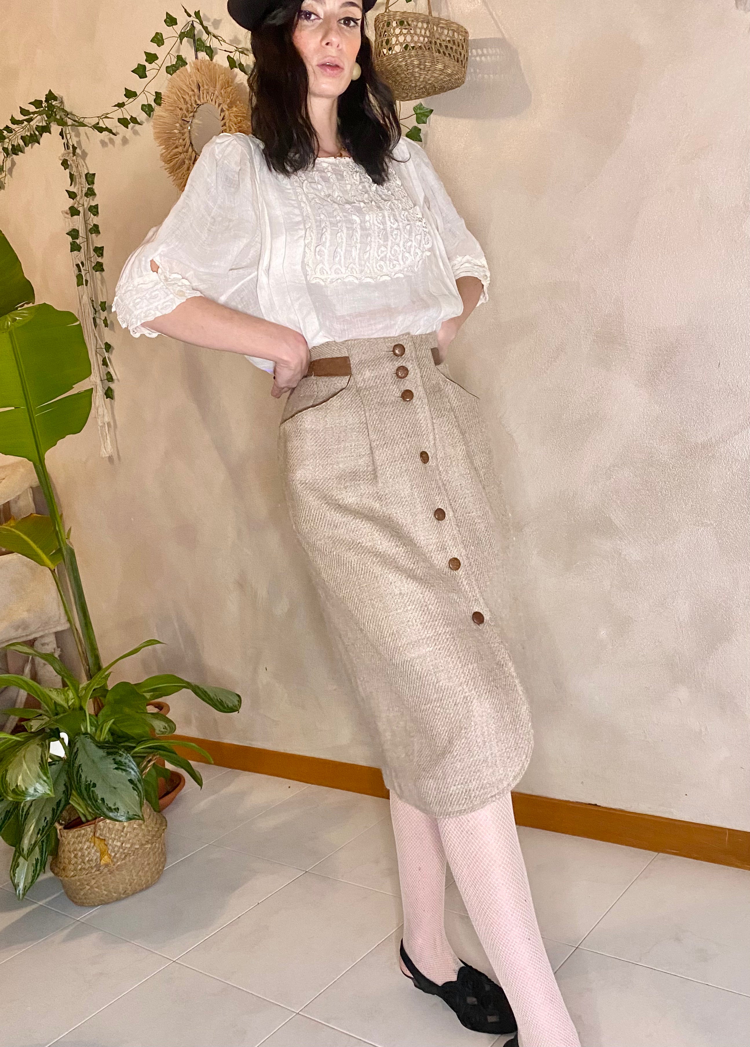 Gonna midi a matita in Lana con bottoni a contrasto