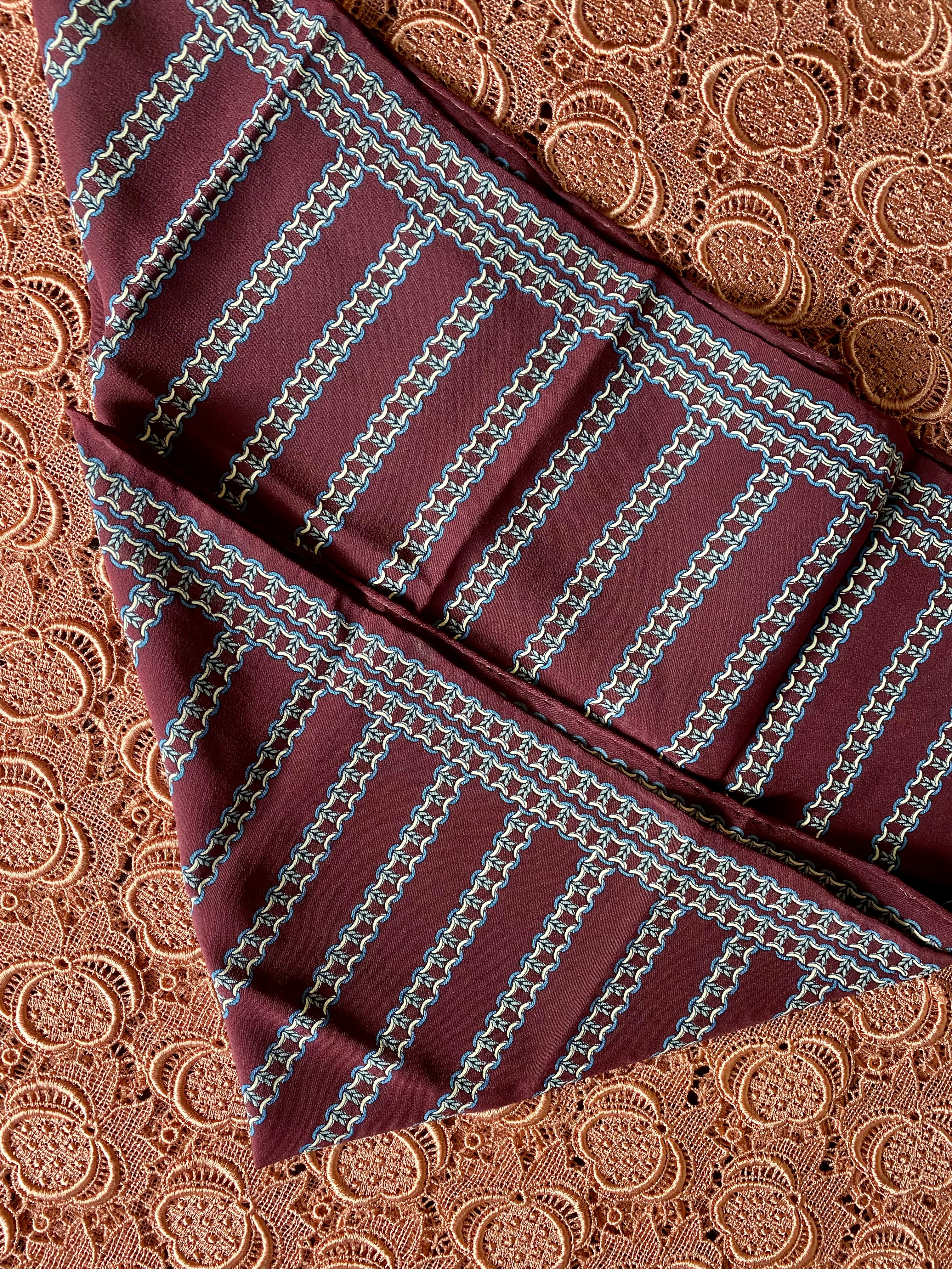 Fazzoletto in pura seta Borgogna
