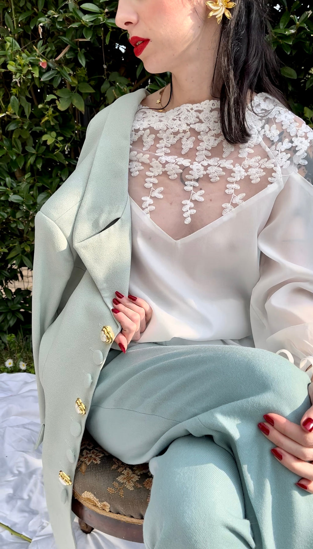Blazer pastello con bottoni estetici